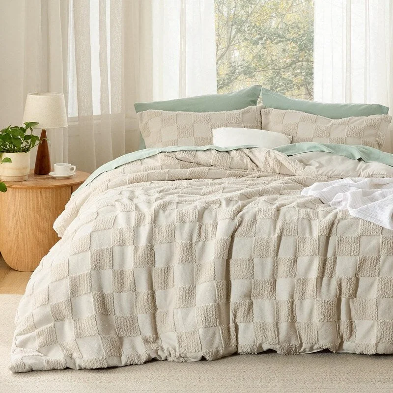 Silk - filled comforters for a luxurious and smooth touch3 Pieces Checkered Farmhouse Shabby Chic Bed Set