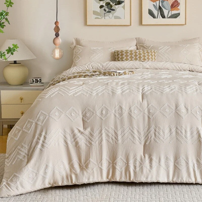 Duck down comforters with a softer feel and good warmth retention7 Pieces Farmhouse Tufted Shabby Chic Comforter Set