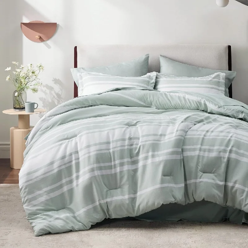 Duck down comforters with a softer feel and good warmth retention7 Pieces King Bedding Sets All Season