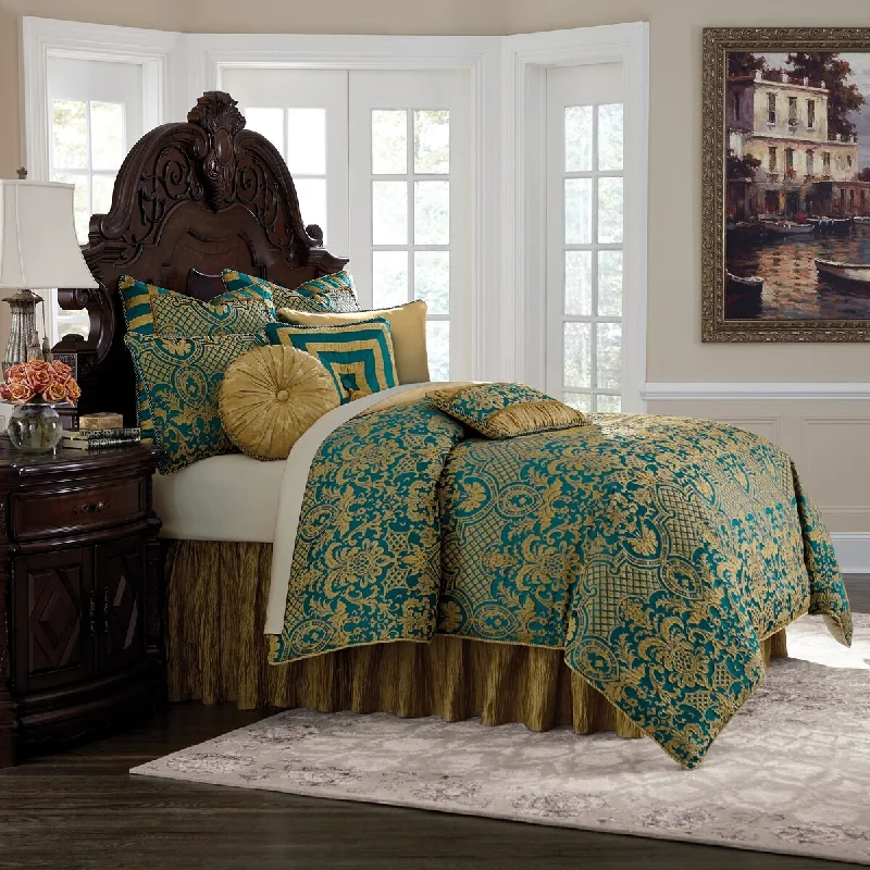 Bamboo - fiber - filled comforters with antibacterial and breathable qualitiesAICO Aristocrat Turquoise 9-Piece Queen Comforter Set