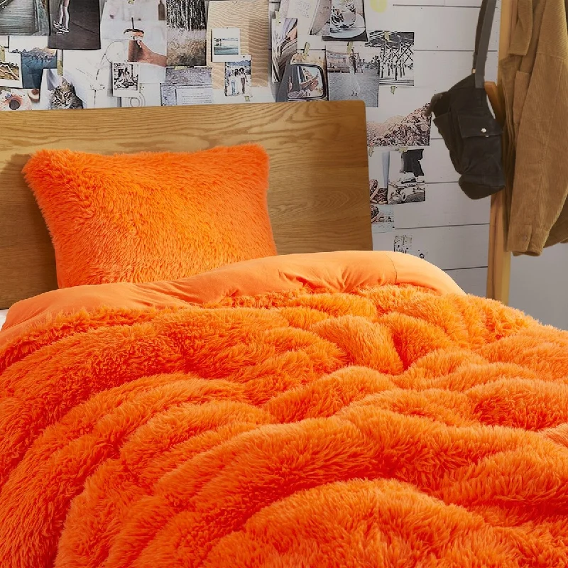 Bamboo - fiber - filled comforters with antibacterial and breathable qualitiesAlaskan Winters - Coma Inducer® Oversized Comforter - Orange Tiger