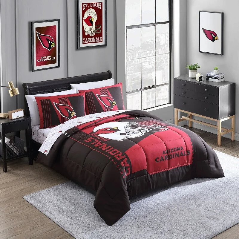 Cotton - filled comforters for a breathable and natural sleep experienceArizona Cardinals NFL Licensed "Status" Bed In A Bag Comforter & Sheet Set