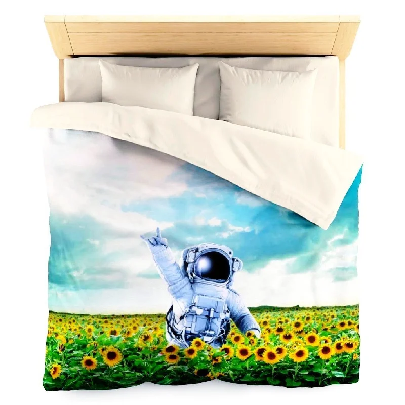 Teen - room duvet covers with trendy and age - appropriate patternsAstronaut Flowers Duvet