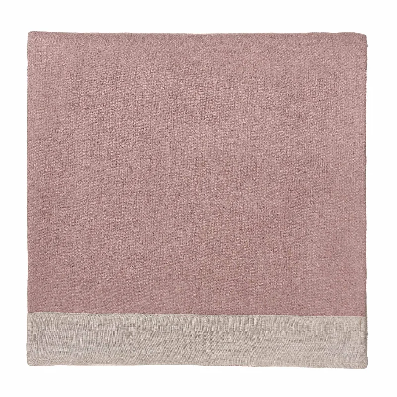 Rayon from bamboo blankets for a silky and breathable feelNida Alpaca Blanket [Dusty pink & Natural]