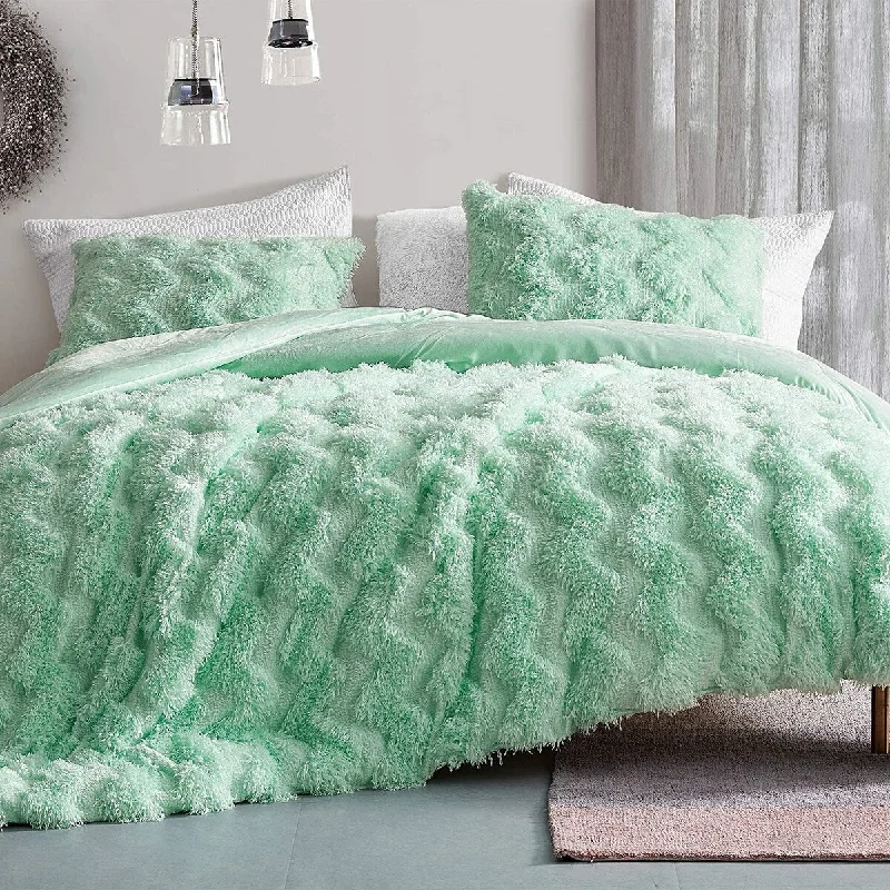 Full - size comforters suitable for full - sized beds in guest rooms or small bedroomsChevron Birds of a Feather - Coma Inducer® Oversized Comforter - Honeydew