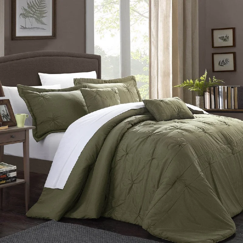 Silk - filled comforters for a luxurious and smooth touchChic Home Aramitta Floral Quilted Applique 5-piece Comforter Set