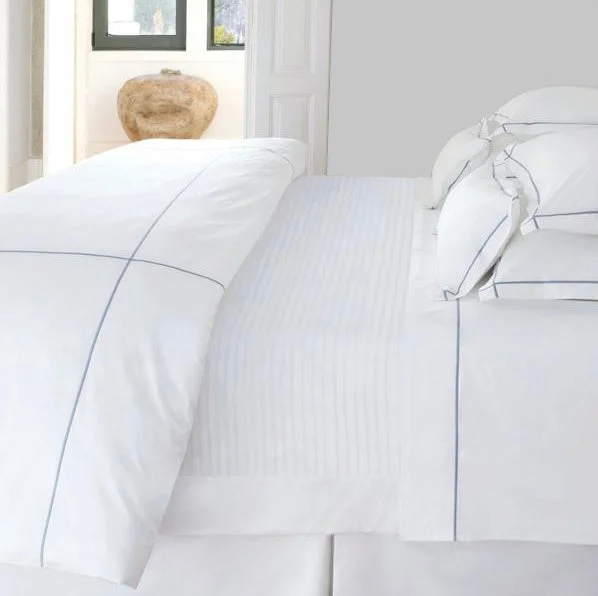 Linen duvet covers with a natural texture and breathabilityClassic Hotel Duvet