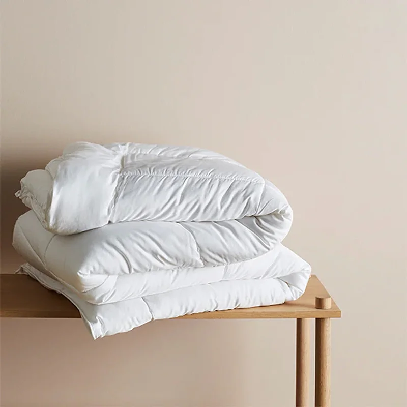 Budget - friendly duvet covers for first - time homebuyers or studentsEttitude Down Alternative Comforter