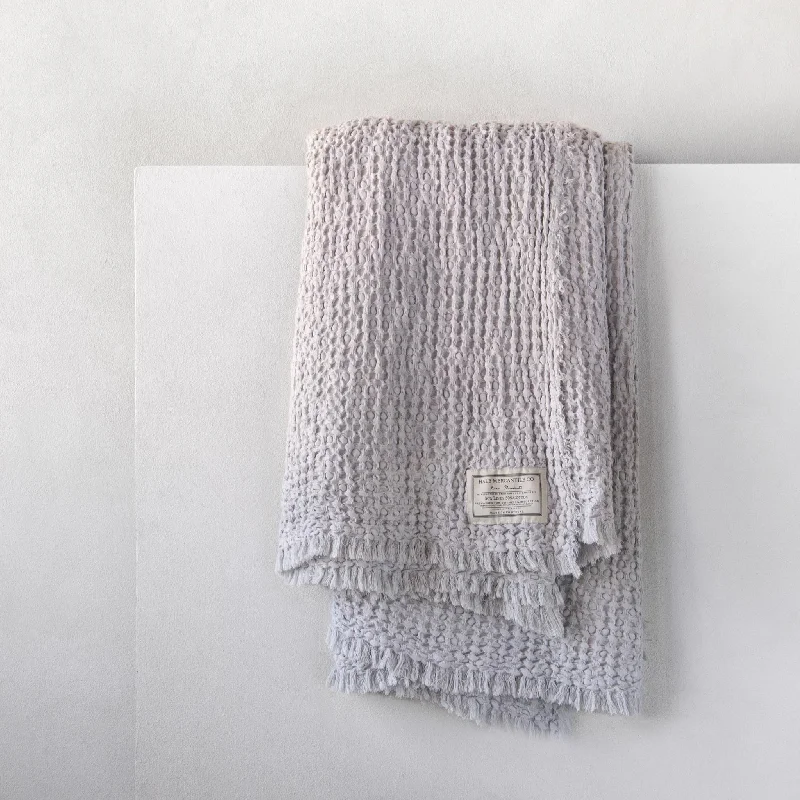 Linen blankets with a rustic and textured lookFlocca Linen Blanket - Fog