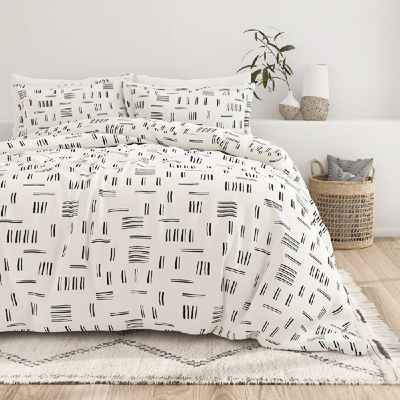 Custom - sized duvet covers to fit unique or non - standard bed framesGeo Dash Pattern 3-Piece Duvet Cover Set