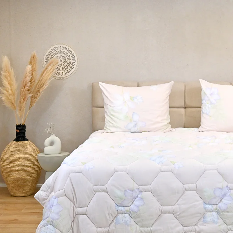 Stain - resistant duvet covers for easy maintenanceHappyDuvet Blooming Pastel - Satin Look - All season Coverless duvet