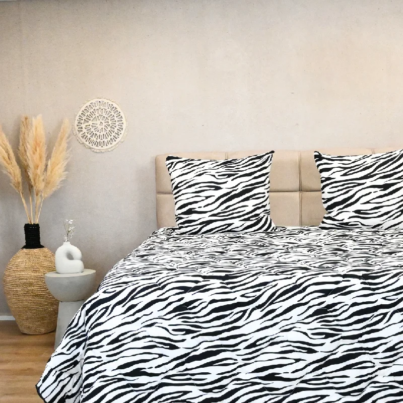 Anti - dust mite duvet covers to keep the sleep environment cleanHappyDuvet Zebra - All season Coverless duvet