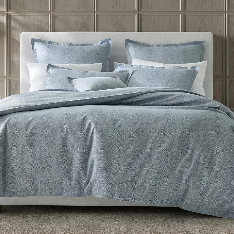 Duvet covers that work well with memory - foam mattresses for added comfortMatouk Jasper Duvet