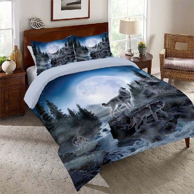 Down - filled comforters for supreme warmth and lightnessMidnight Wolves King Comforter Set