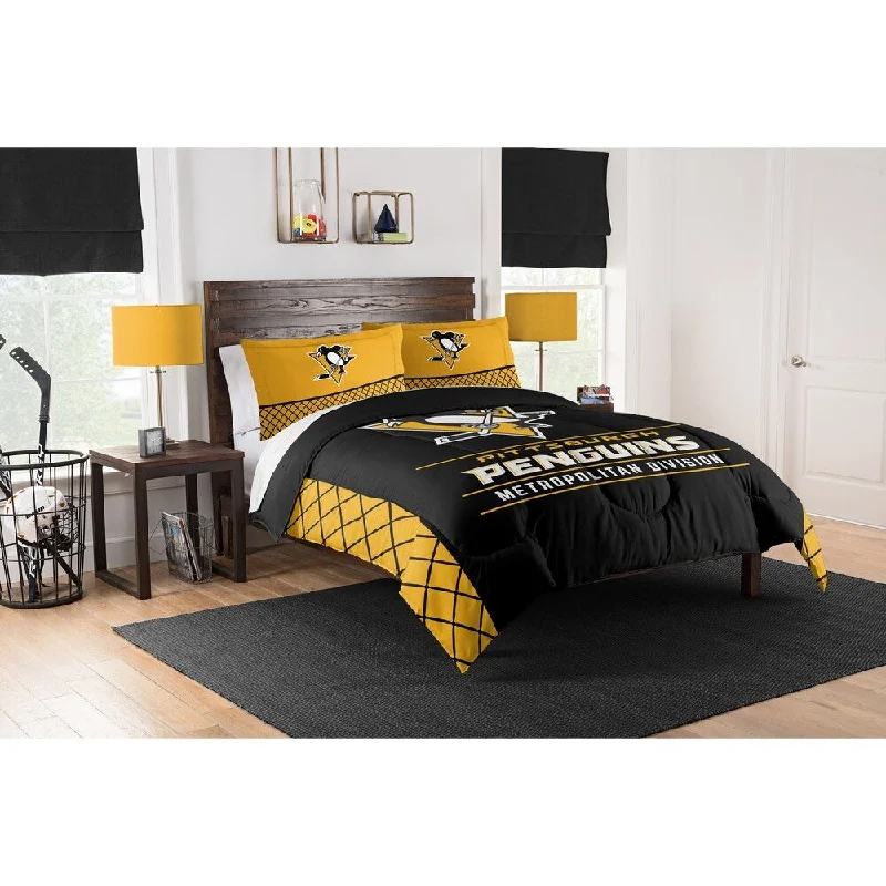 Down - filled comforters for supreme warmth and lightnessPenguins King Comforter Set