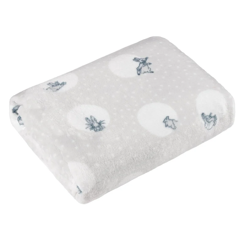 Silk blankets with a smooth and elegant touchPeter Rabbit™ Spot Me Fleece Throw