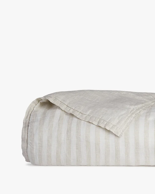 Budget - friendly duvet covers for first - time homebuyers or studentsStriped Linen Quilt