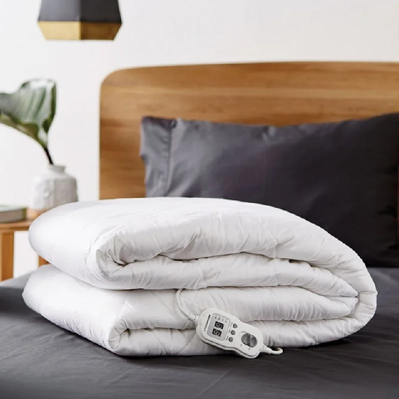 Linen blankets with a rustic and textured lookLinen House Electric Blanket - Quilted Multizone