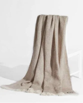 Mohair blankets with a unique sheen and softnessREVERSIBLE BEIGE COLOR MOHAIR & WOOL THROW