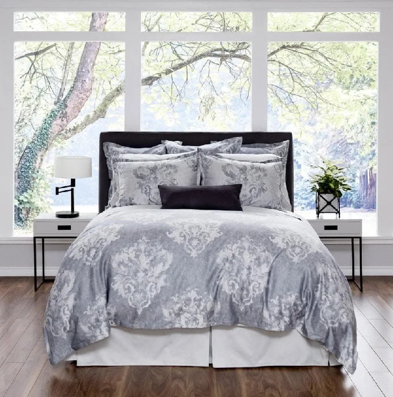 Guest - room duvet covers to make visitors feel welcome and comfortableMadelaine Duvet Cover