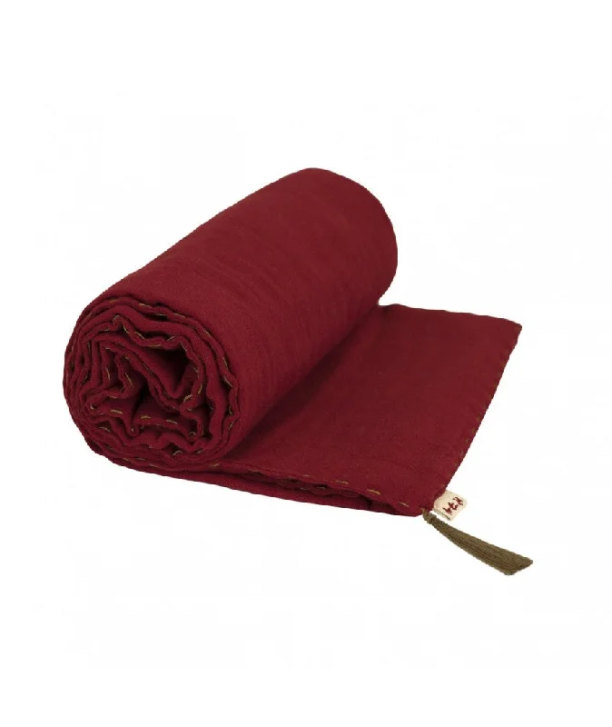 Synthetic fiber blend blankets for a budget - friendly choiceNumero 74 Summer Blanket Ruby Red