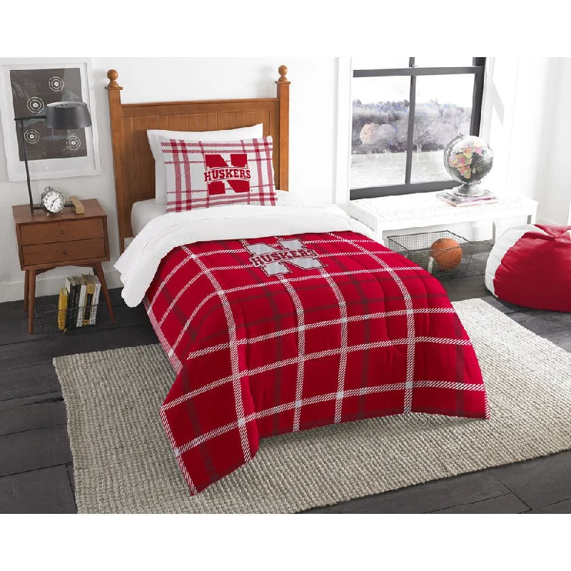 Cotton - filled comforters for a breathable and natural sleep experienceThe Northwest Company COL 835 Nebraska Twin Comforter Set