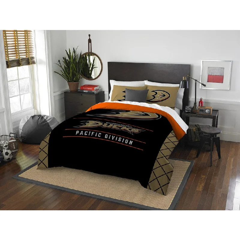 Wool - filled comforters with natural moisture - wicking and temperature - regulating featuresThe Northwest Company NHL 849 Ducks Draft Full/Queen 3-piece Comforter Set